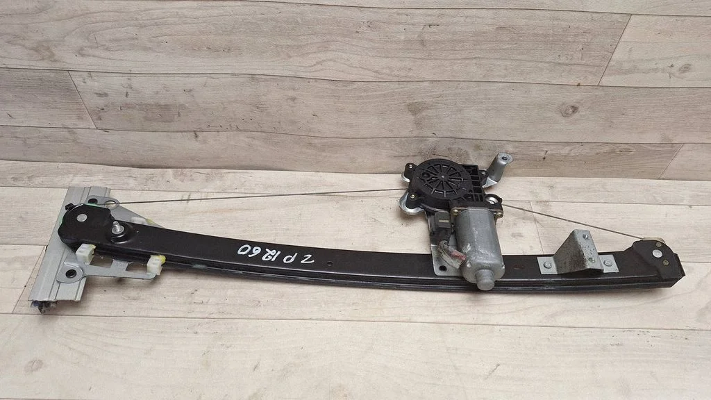 Rear door window regulator with motor 119970XXX