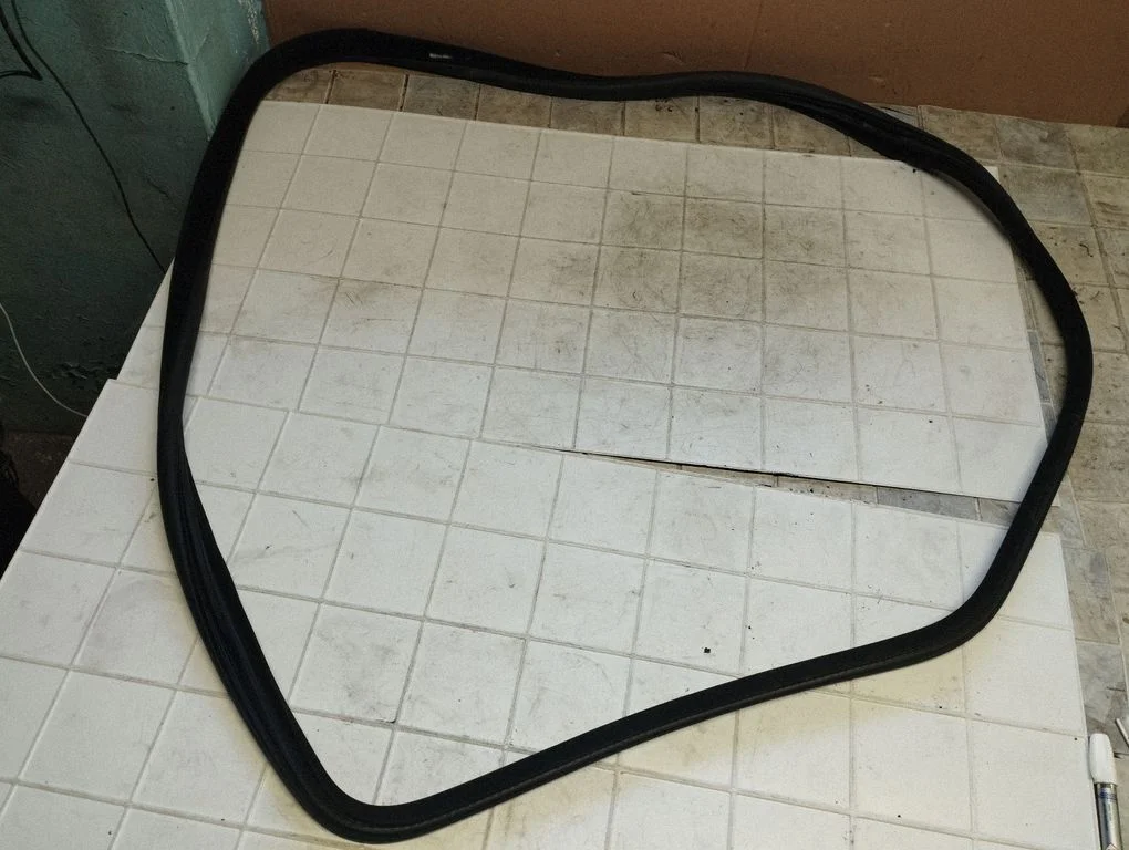 Rear door rubber seal (on body) – Land Rover Evoque I (2011-2018)