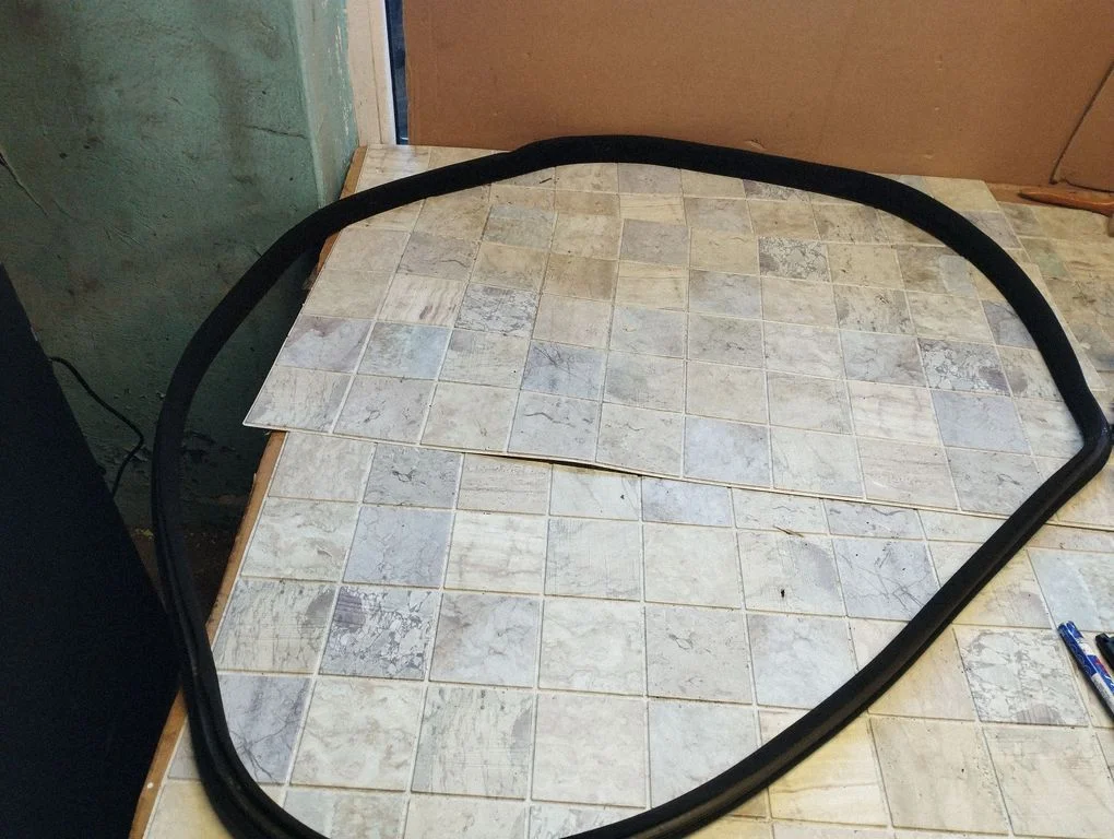 Rear door rubber seal (on body) – rear right