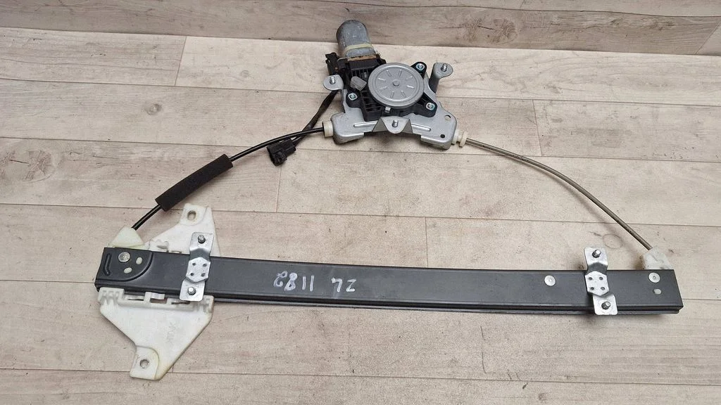Tagaukse elektriline aknatõstuk mootoriga – Opel Antara (2006-2016)