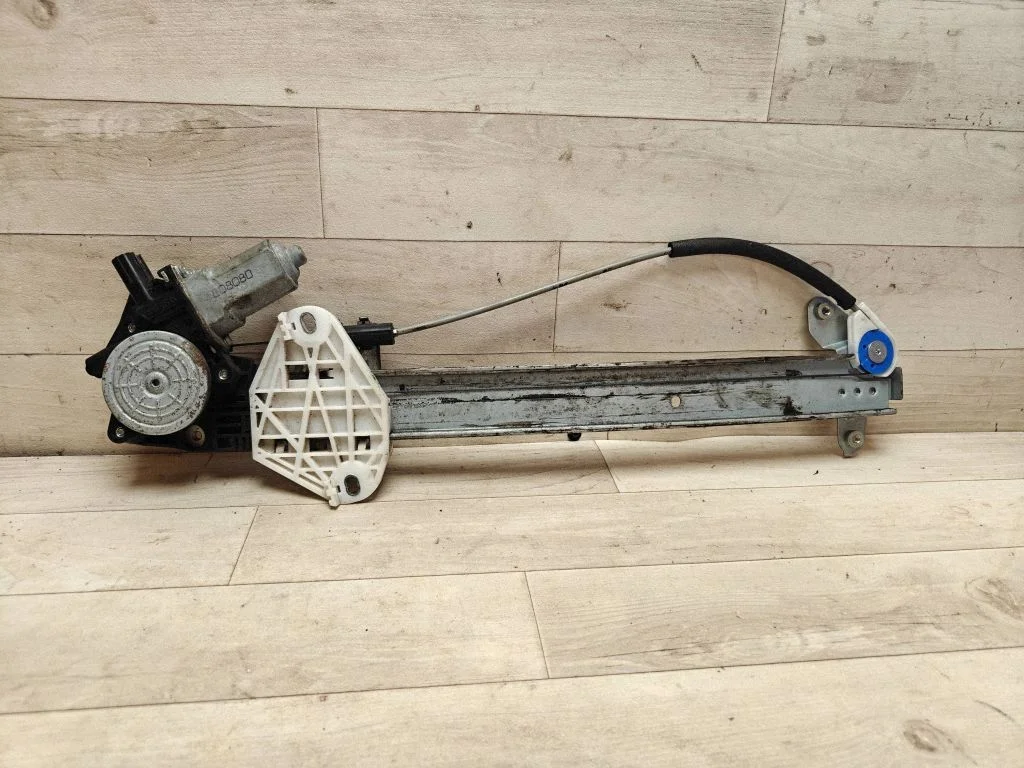 Rear door window regulator with motor – rear left