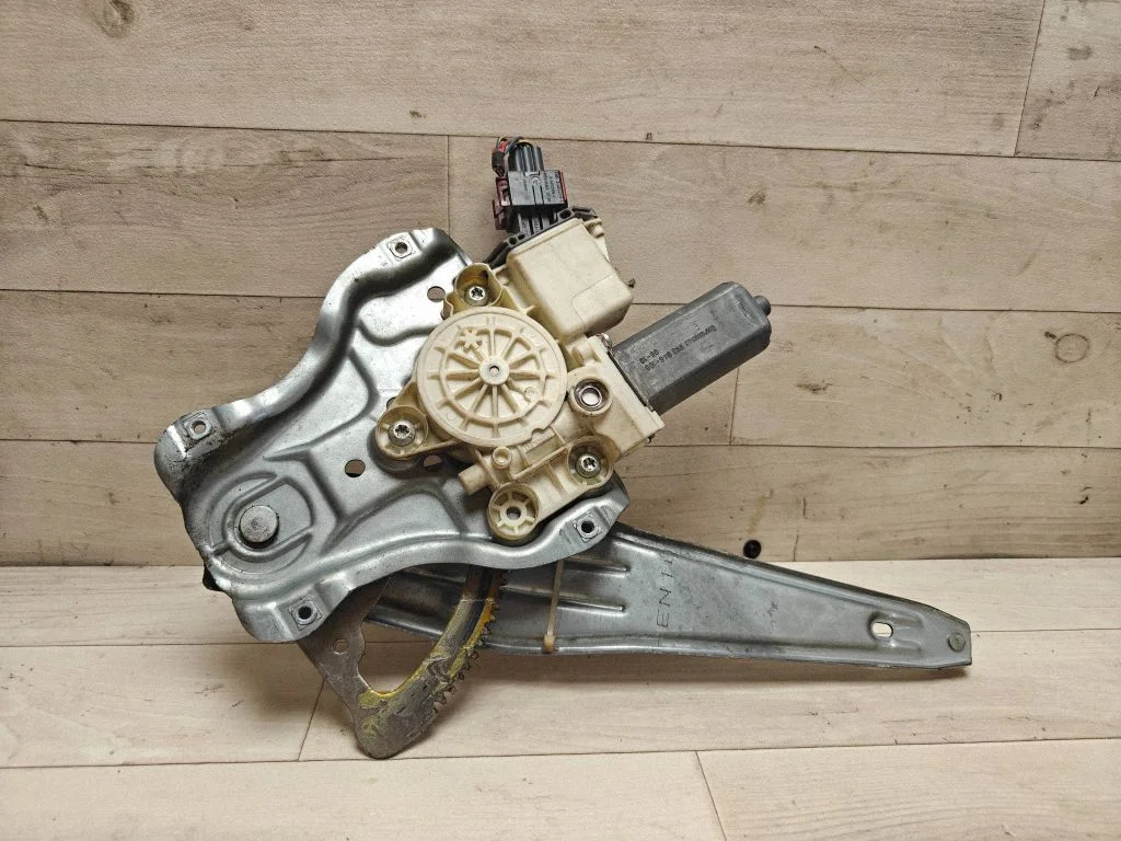 Rear door window regulator with motor 994027