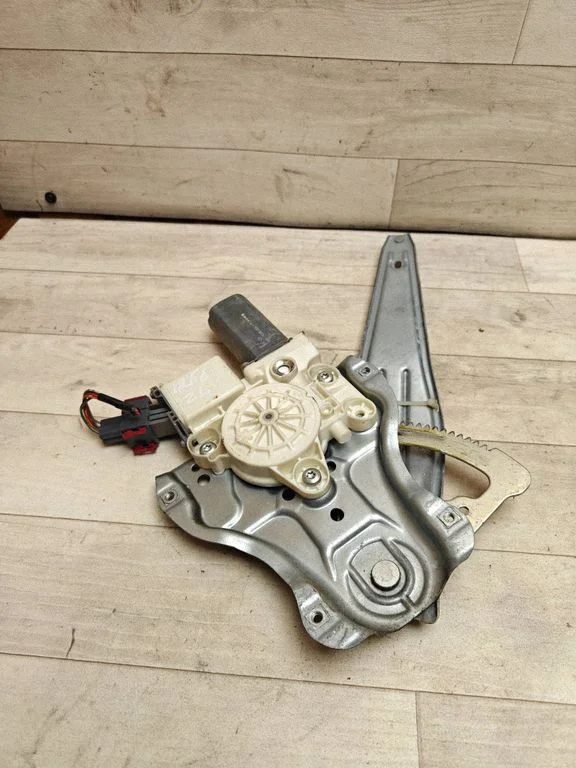 Rear door window regulator with motor 6984005100