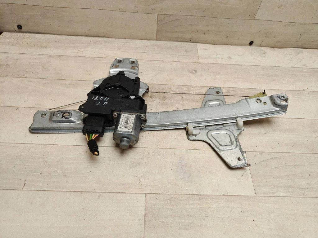 Rear door window regulator with motor 128000771