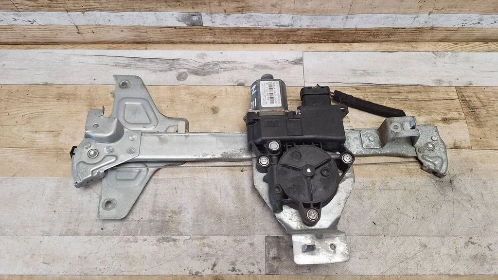 Rear door window regulator with motor 0130822576