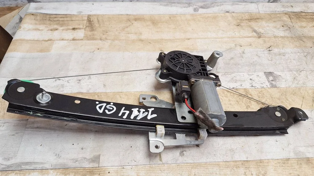 Rear door window regulator with motor 119970XXX