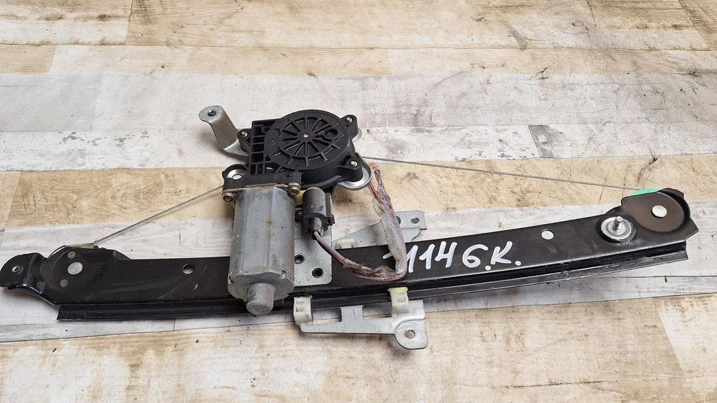 Rear door window regulator with motor 119971XXX
