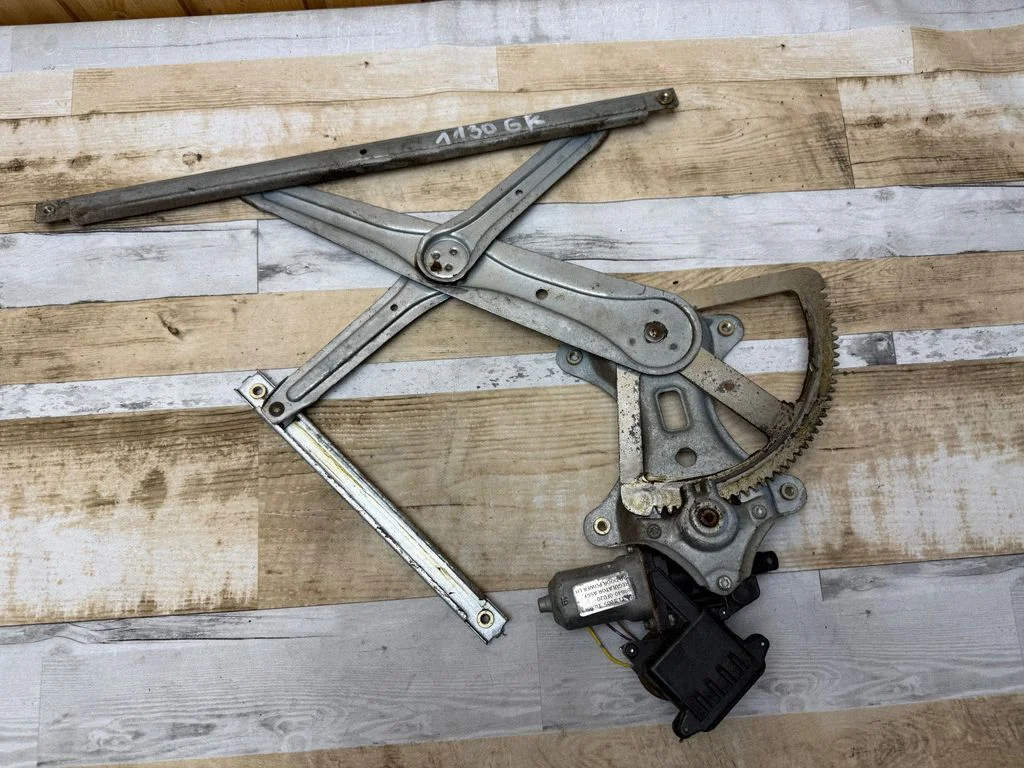 Rear door window regulator with motor 996994100