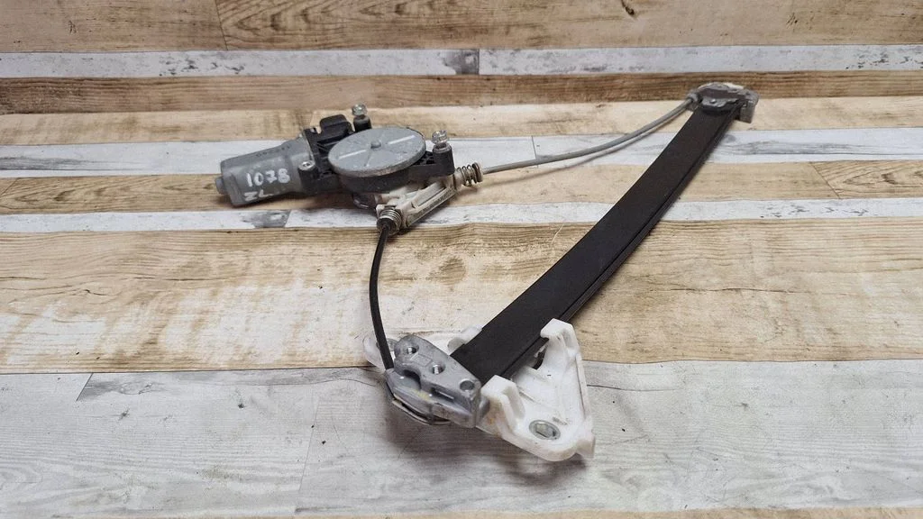 Rear door window regulator with motor – rear left