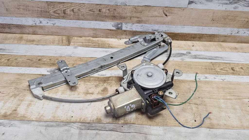 Rear door window regulator with motor 8073089913