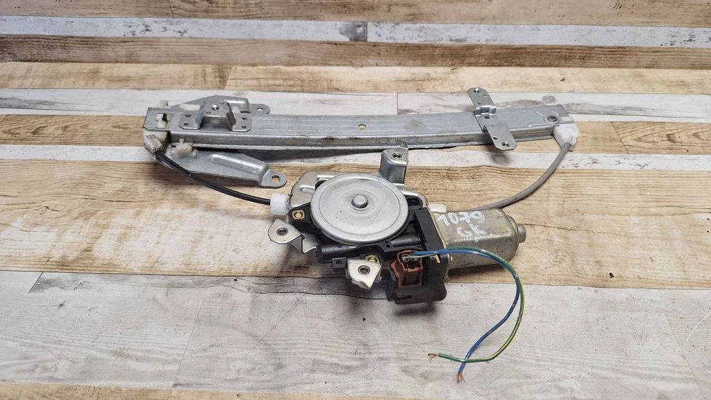 Rear door window regulator with motor 8073189913