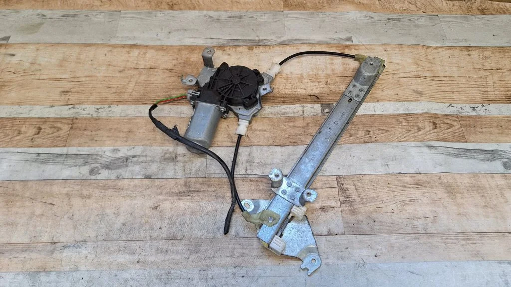 Rear door window regulator with motor 402191A