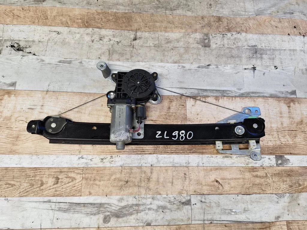 Rear door window regulator with motor 119971XXX