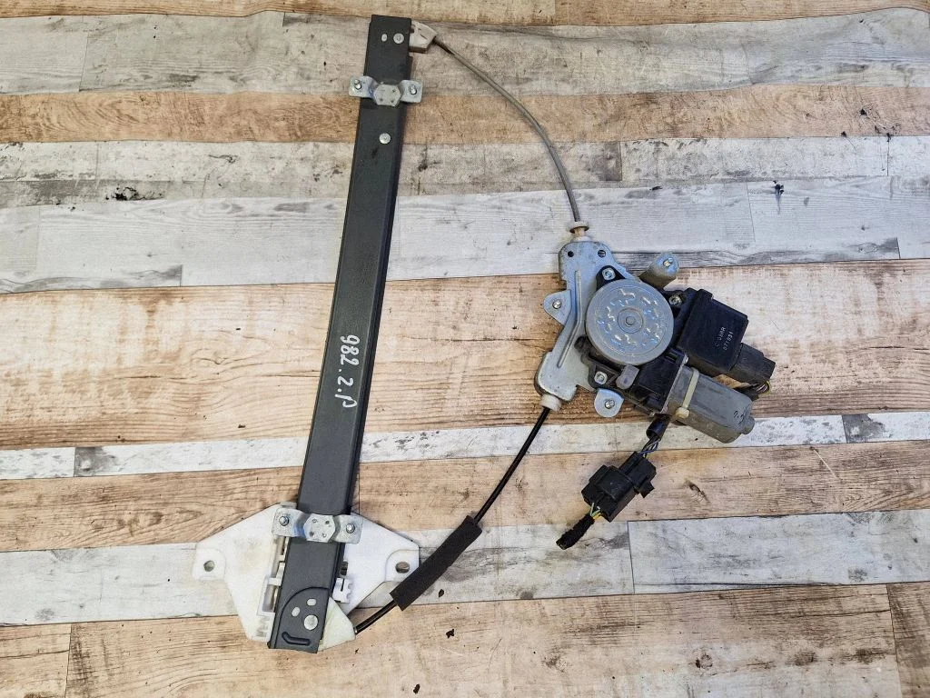 Rear door window regulator with motor 96862940