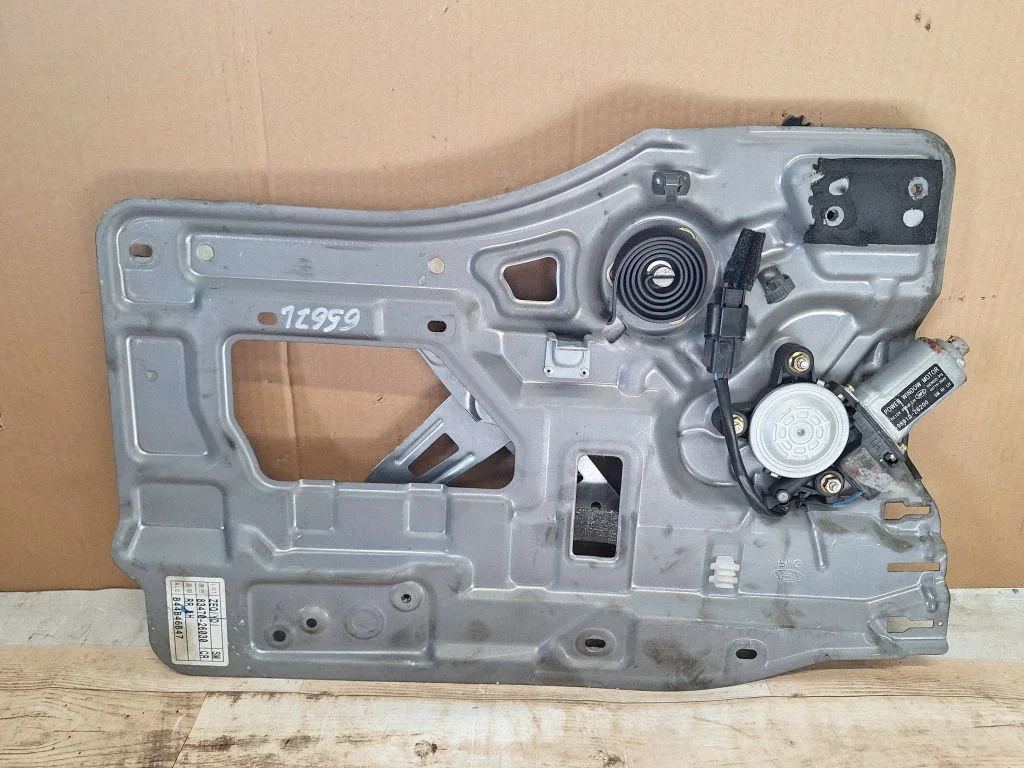 Rear door window regulator with motor 8347026030
