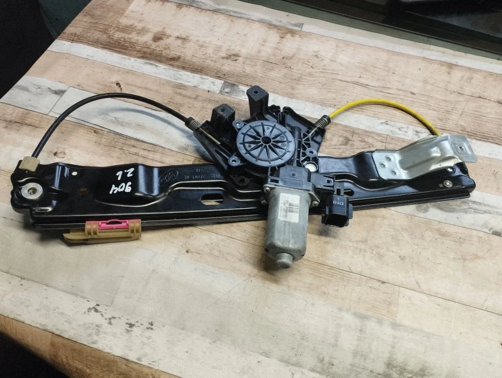 Rear door window regulator with motor 918956102