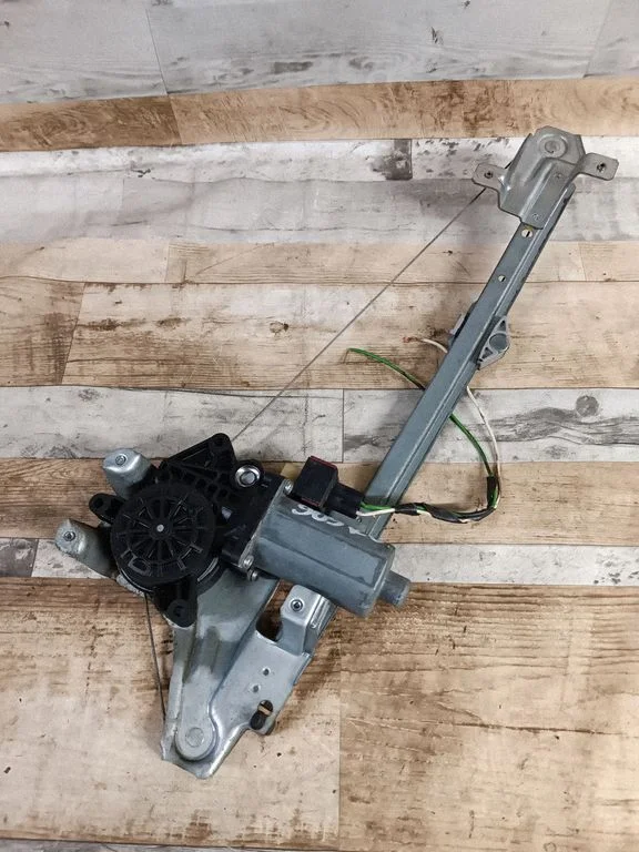 Rear door window regulator with motor – Saab 9-5 (2006-2010)