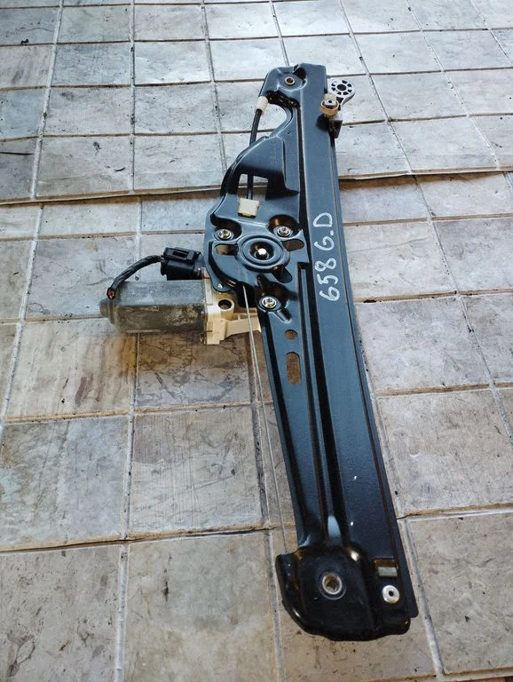 Rear door window regulator with motor 7034388S