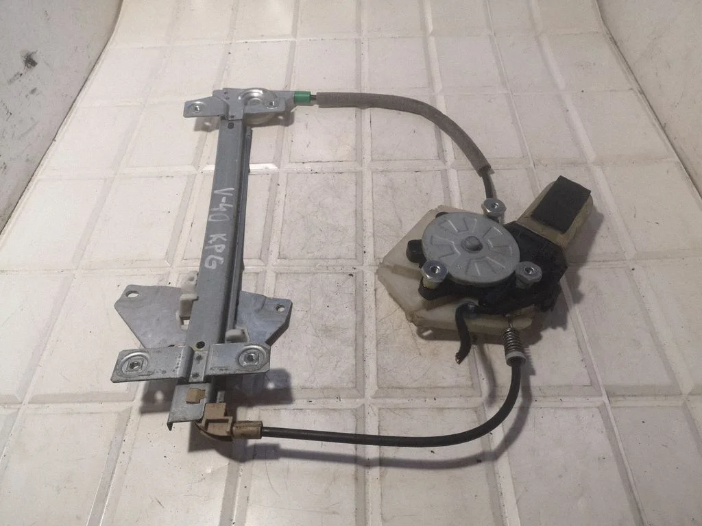 Rear door window regulator with motor 113302