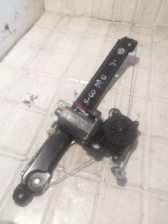 Rear door window regulator with motor – Volvo S60 (2001-2004)