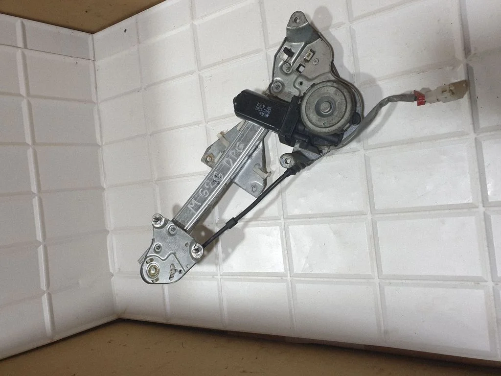 Rear door window regulator with motor 3640161631