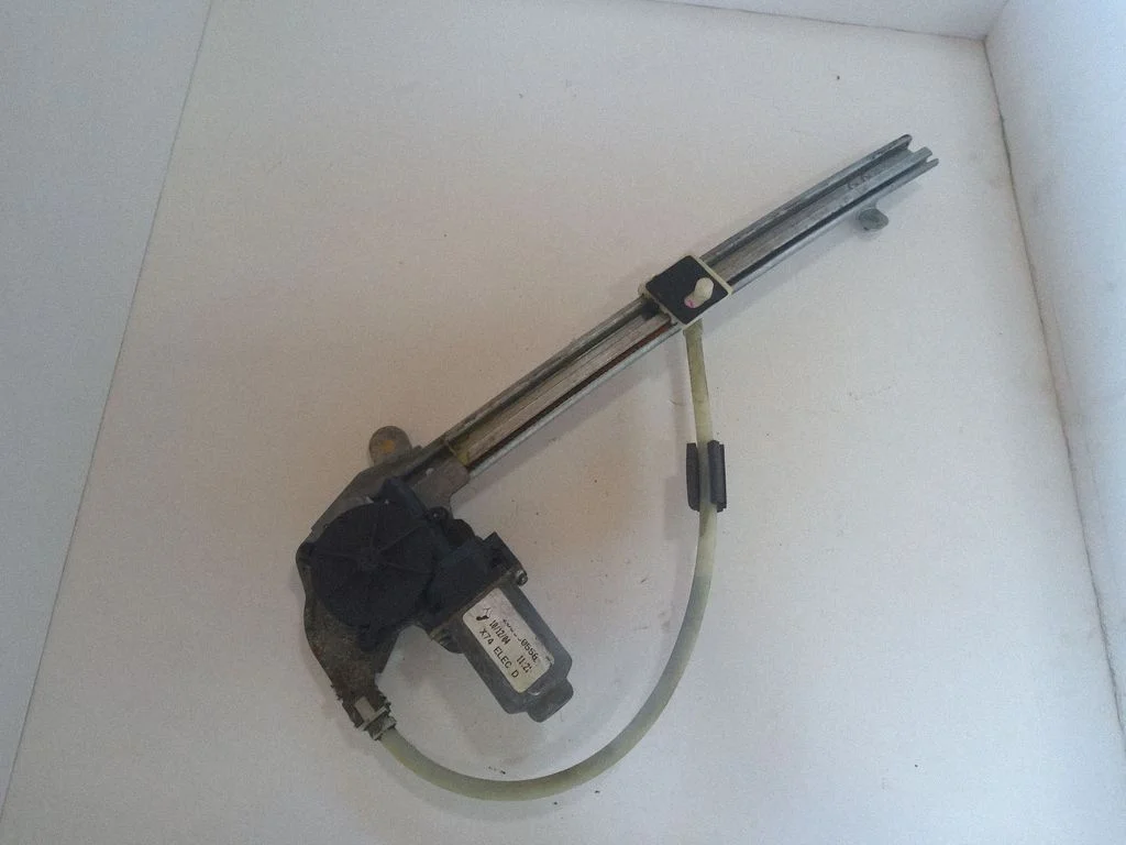 Tagaukse elektriline aknatõstuk mootoriga – Renault Laguna II (2001-2007)