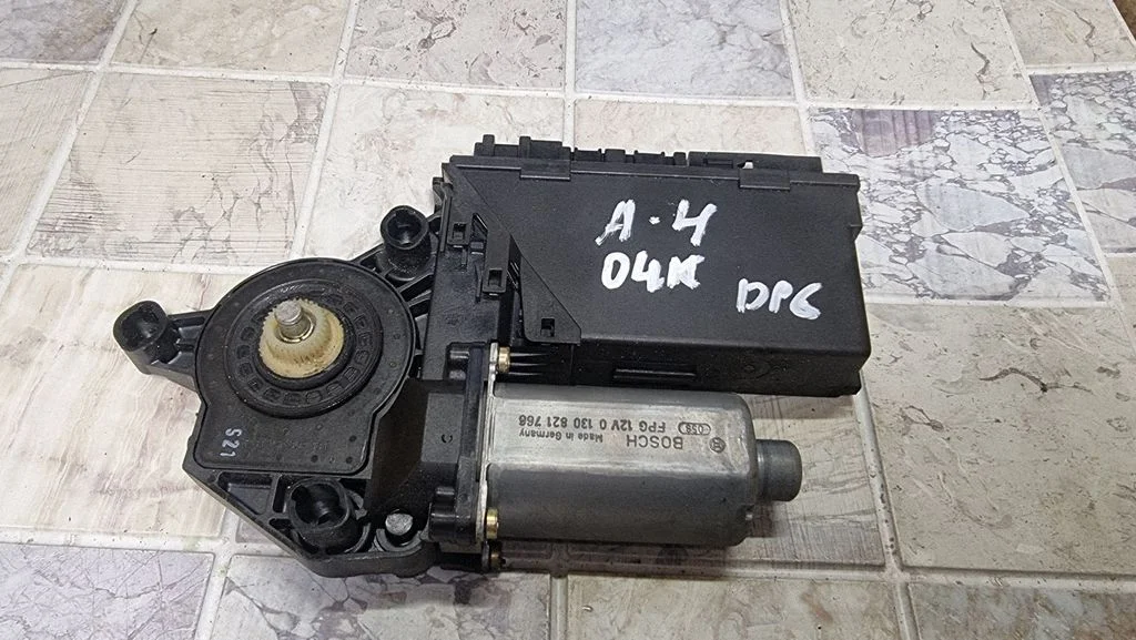 Aizmugurējā loga pacēlāja motoriņš 0130821766
