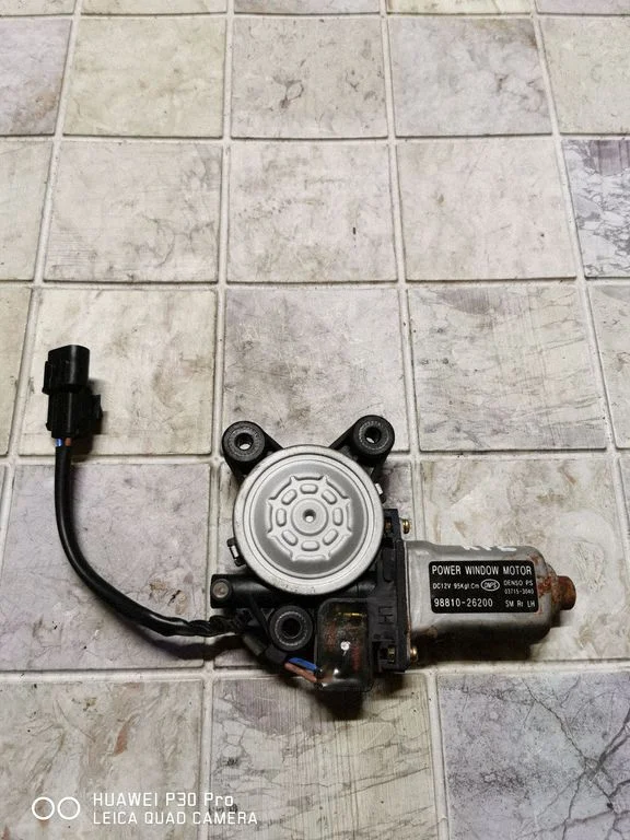 Rear door window regulator motor 9881026200