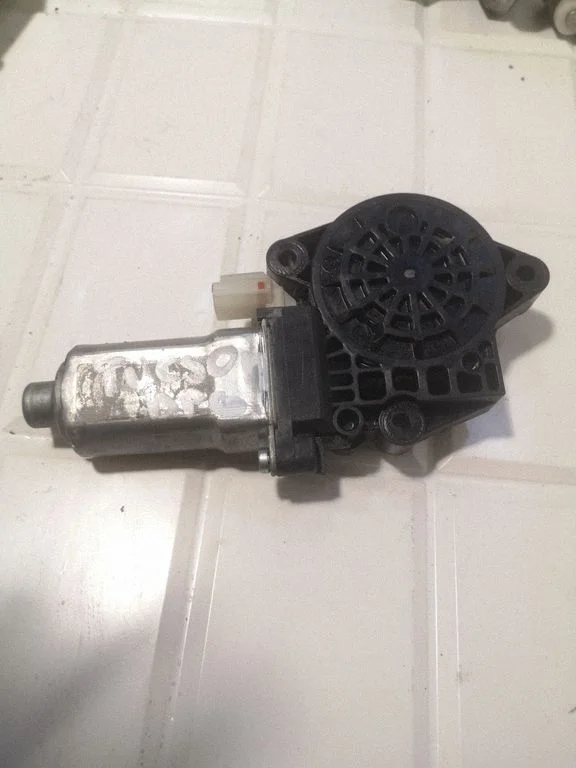 Rear door window regulator motor 3130034192