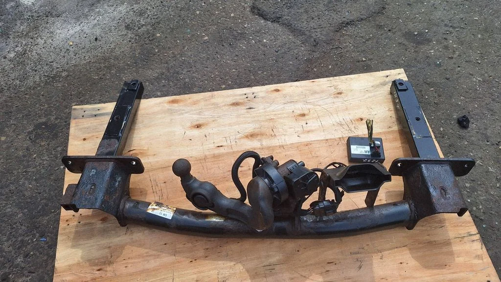 Haakekonksu komplekt – Opel Insignia A (2008-2017)