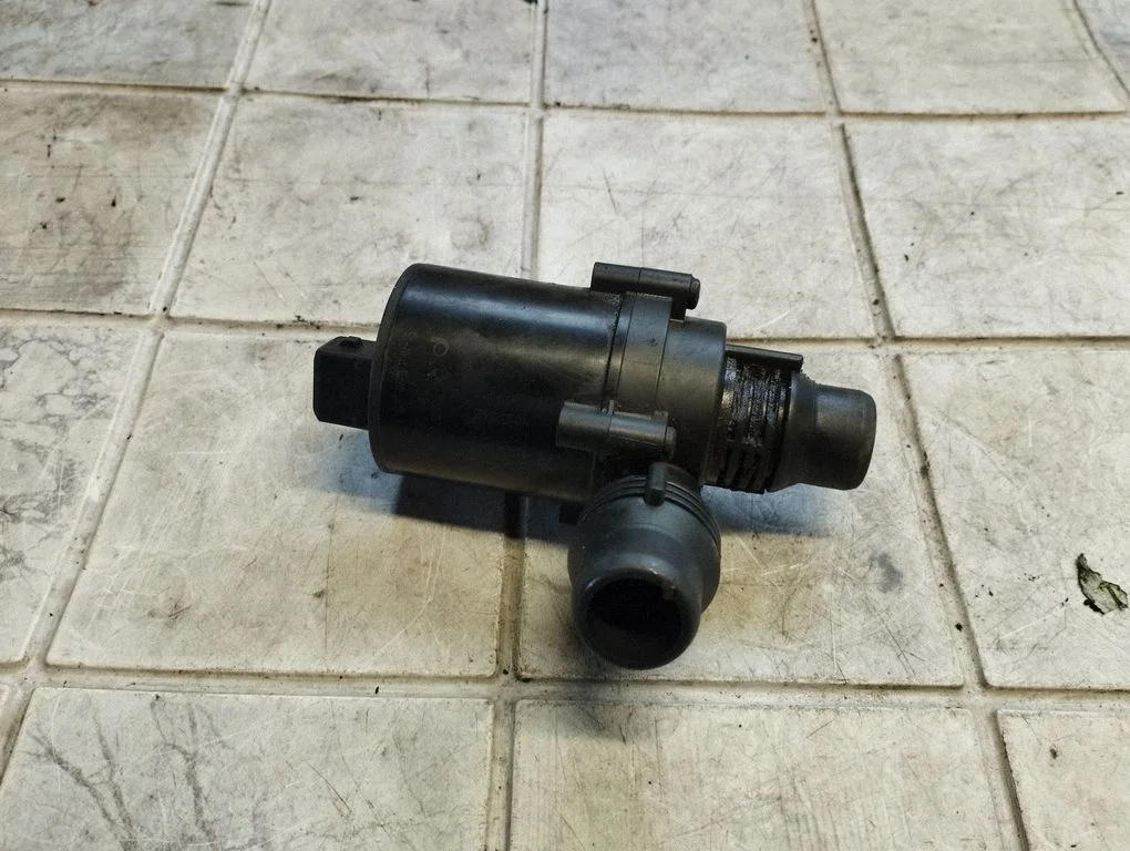 Electric auxiliary coolant/water pump 702078240