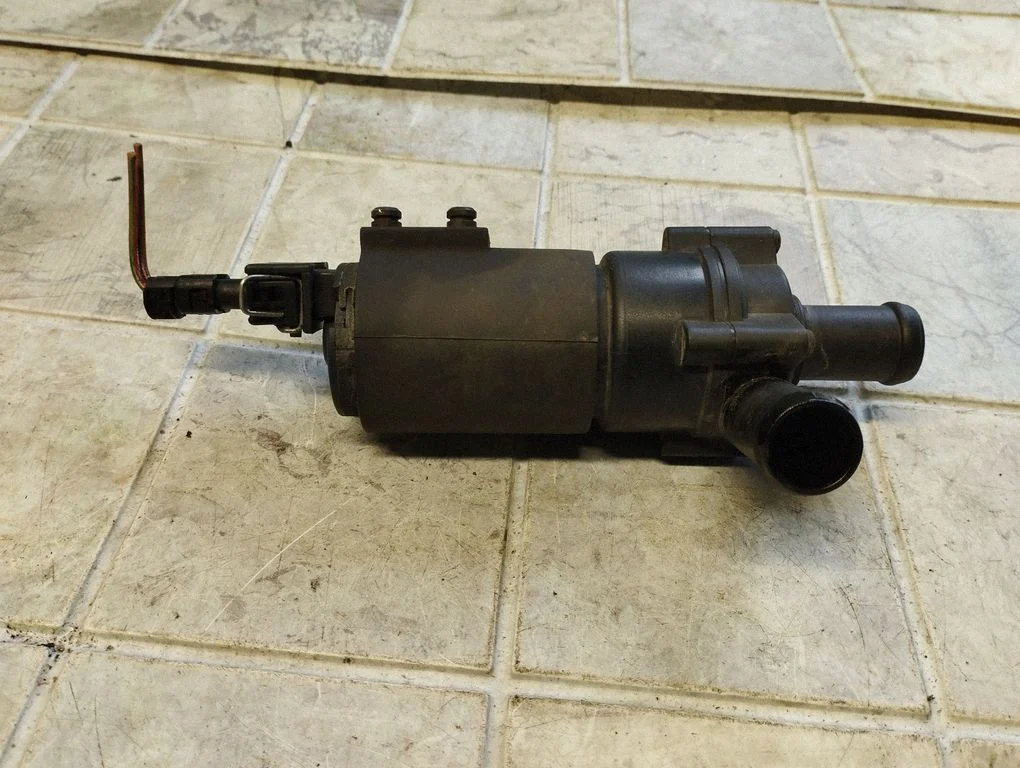 Electric auxiliary coolant/water pump