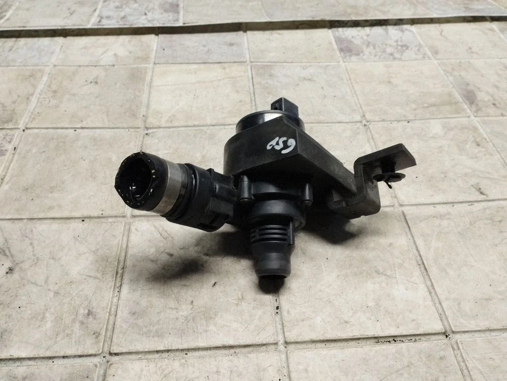 Electric auxiliary coolant/water pump 50018904