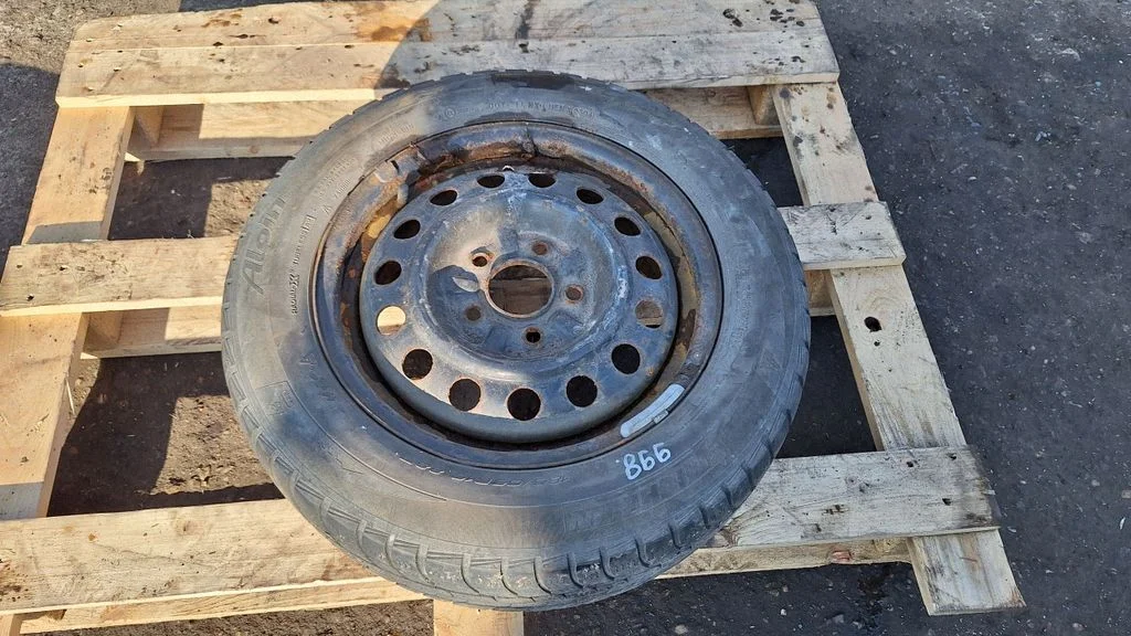 R15 steel rim – Nissan Almera N16 (2000-2010)