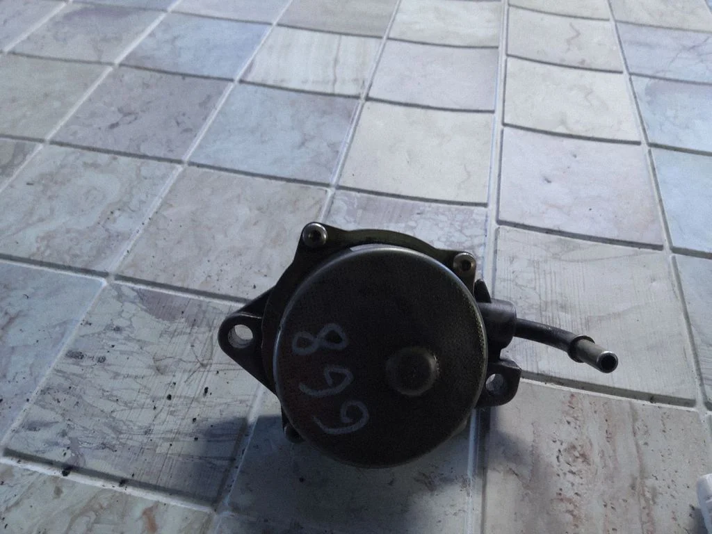 Vacuum pump