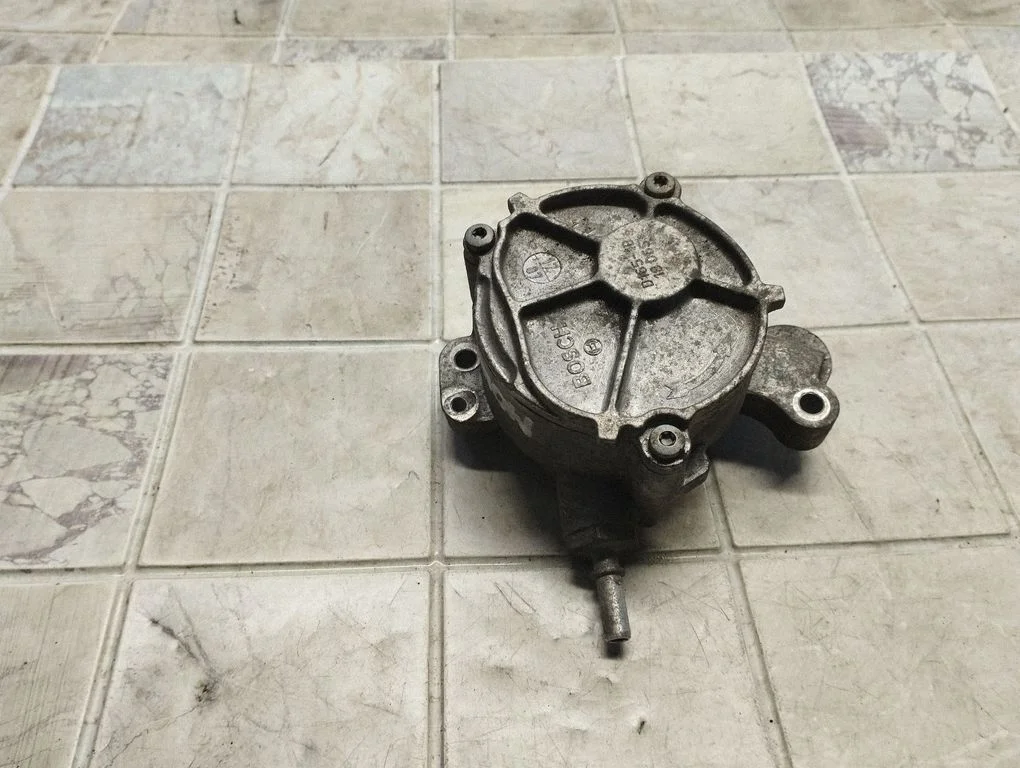 Vacuum pump D1651B