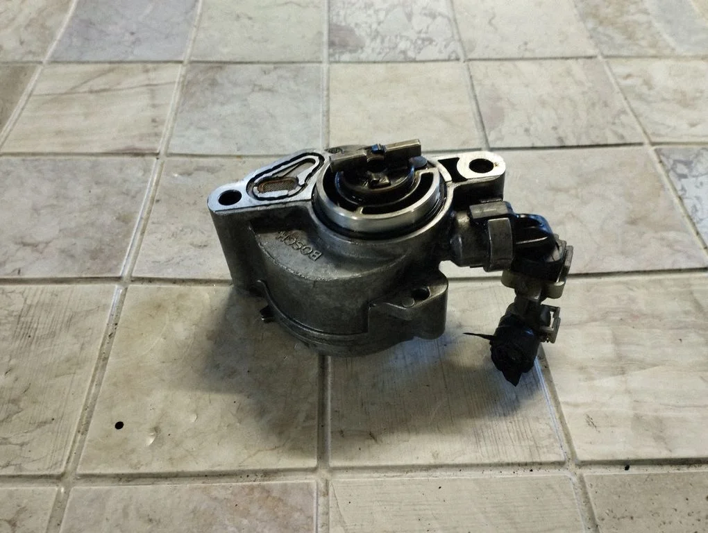 Vacuum pump D1561A