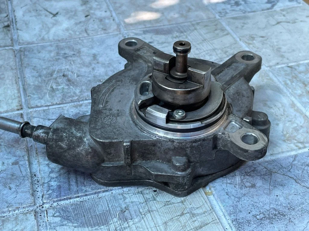 Vacuum pump