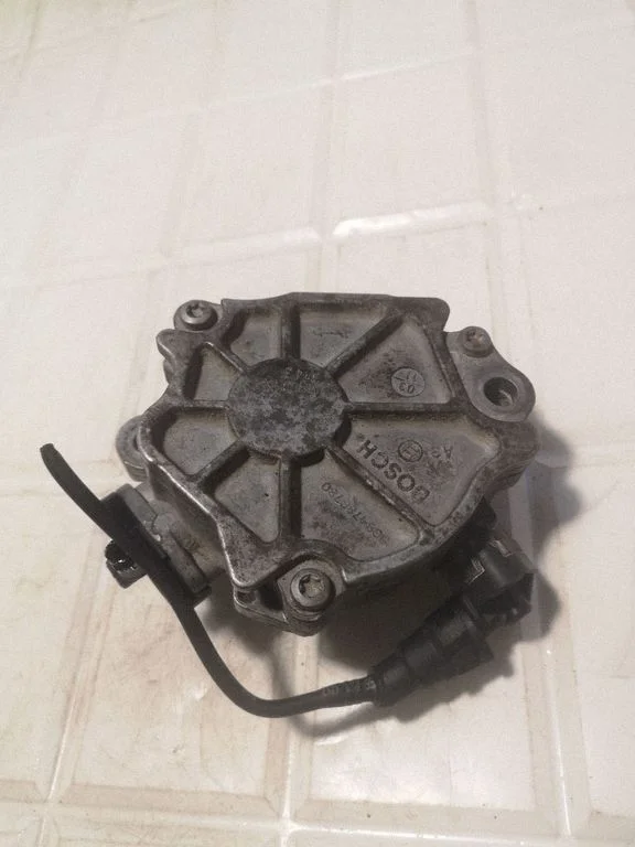 Vacuum pump 9684786780