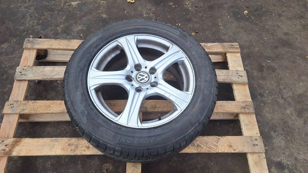 R16 valuvelg (-veljed) – Volkswagen Golf Plus (2005-2013)