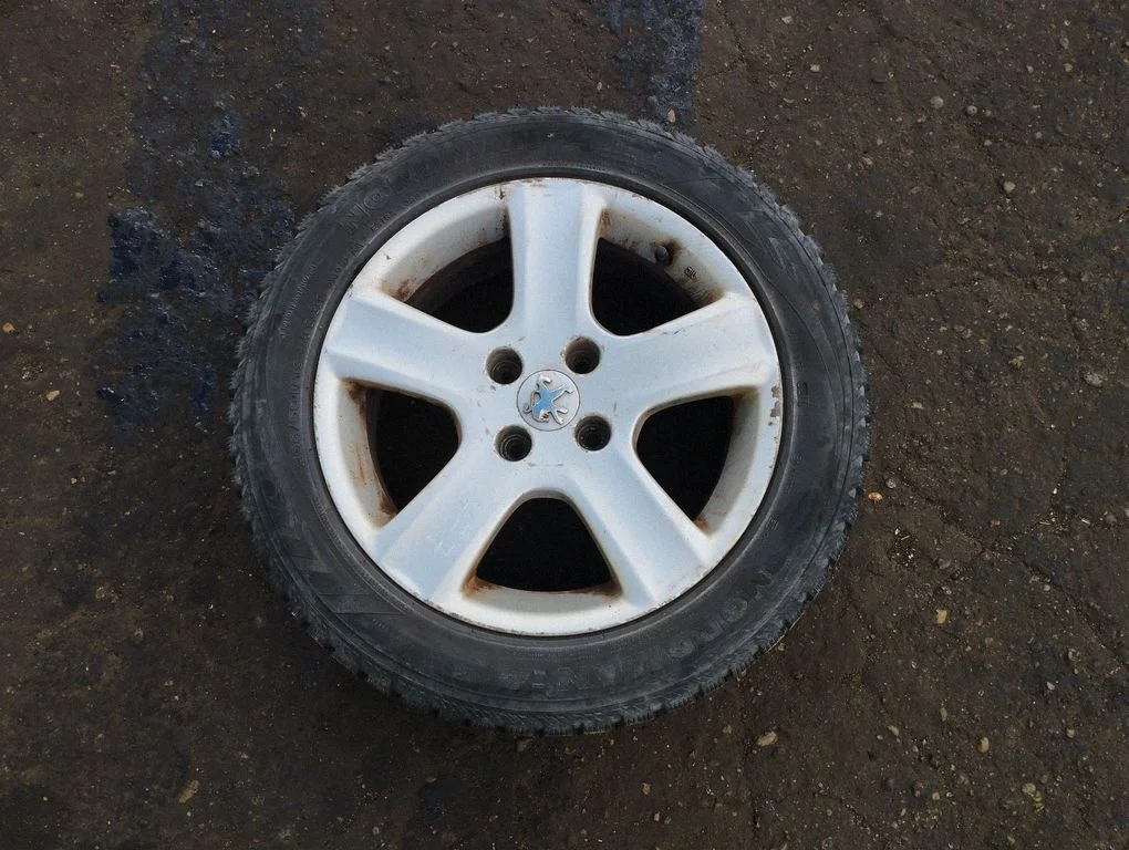 R16 alloy rim – Peugeot 307 (2001-2005)