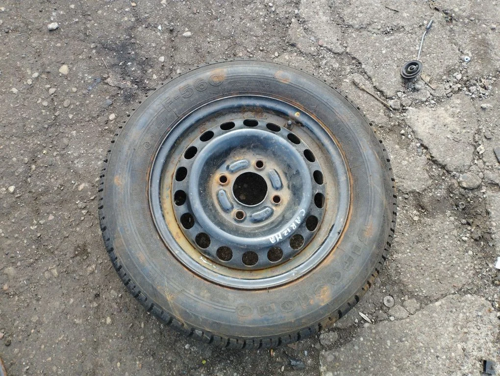 R14 spare wheel – Mitsubishi Carisma (1996-1999)