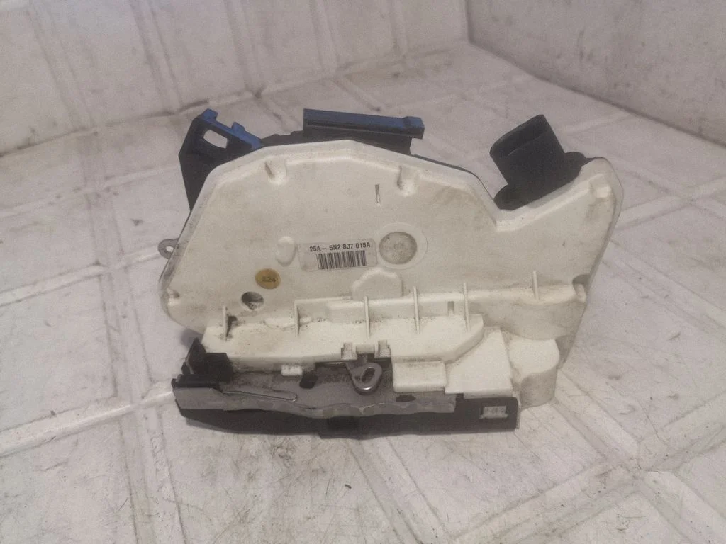 Front door lock – Seat Ibiza IV (6J,6P) (2008-2017)