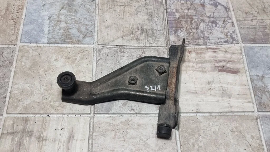 Sliding door upper roller guide/hinge – Mazda 5 (2005-2010)
