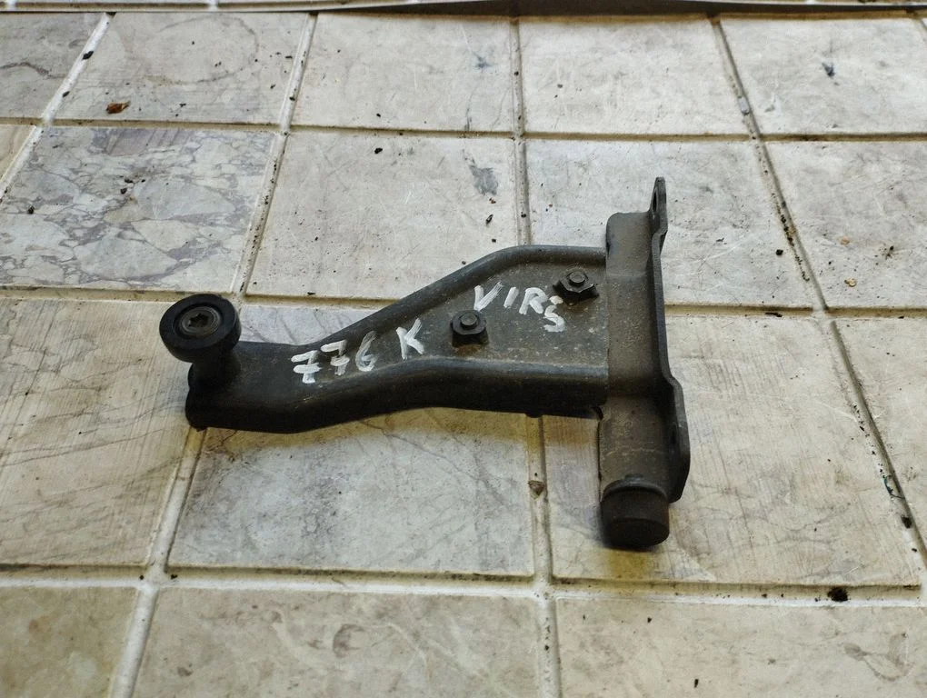 Sliding door upper roller guide/hinge – Mazda 5 (2005-2010)