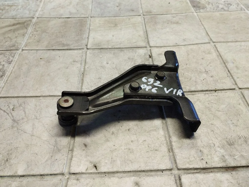 Sliding door upper roller guide/hinge – Mazda 5 (2005-2010)