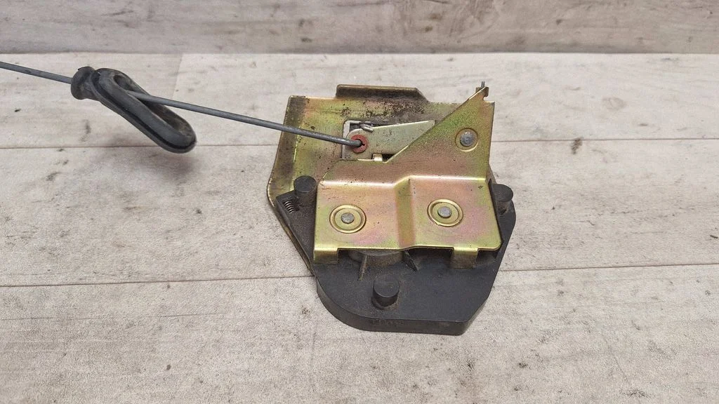Sliding door lock