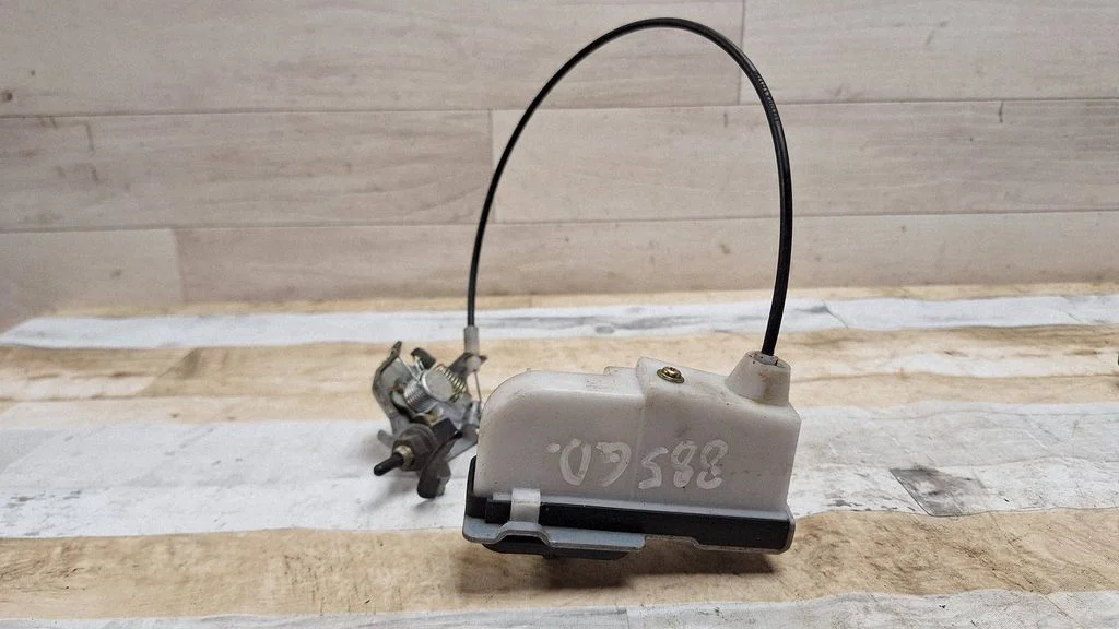 Sliding door lock – Mazda 5 (2005-2010)