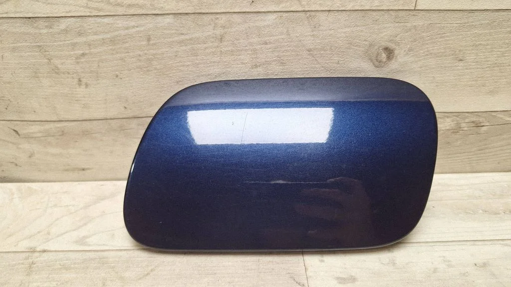 Klapka wlewu paliwa 7L6809905B