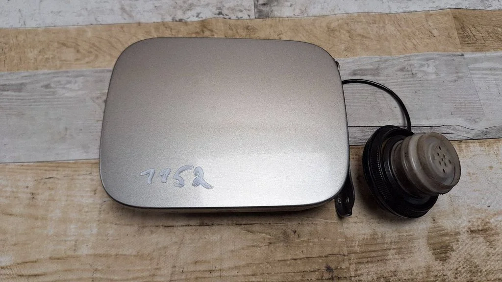 Fuel tank cap – Nissan X-Trail T30 (2001-2007)
